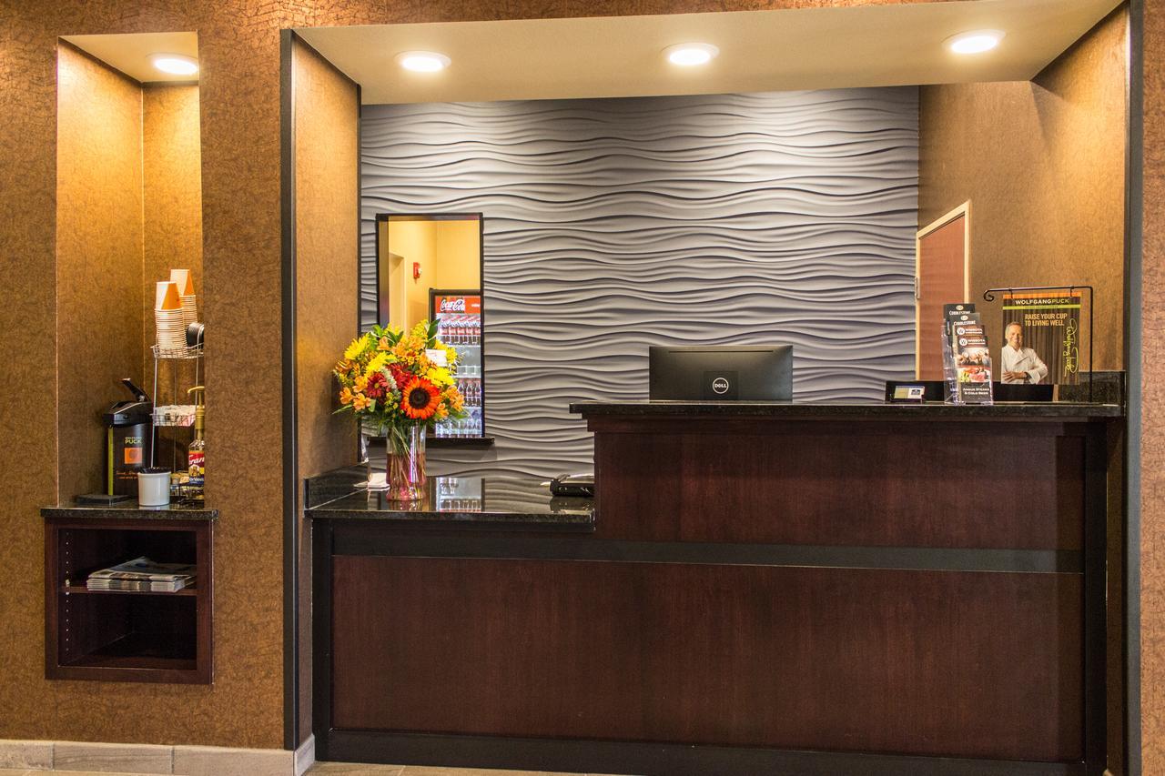 Cobblestone Hotel & Suites - Stevens Point Exterior foto